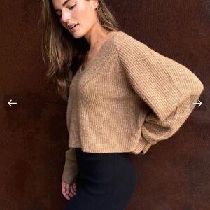 Aritzia Babaton tessin alpaca and wool crop Tan Sweater vneck oversized